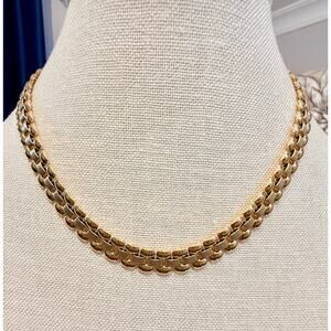 Authentic Vintage Monet Gold Tone Link Necklace 16”